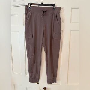 Casual Taupe Jogger Pants - cargo pockets size medium
